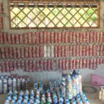 Ecobricks aus Plastikmüll und Wasserflaschen © Chaiyuth Lothuwachai