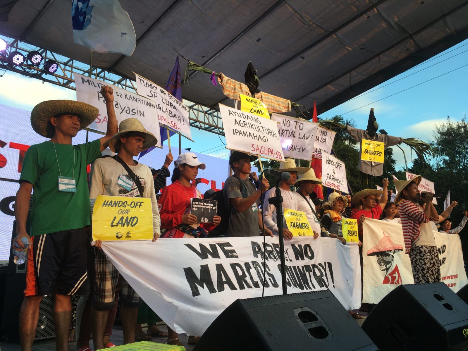 Philippinen, Farmer protestieren gegen Marcos, Kriegsrecht und Menschenrechtsverletzungen © Monika E. Schoop