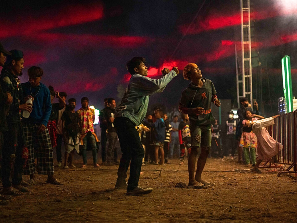 Myanmar, Revolution, Männlichkeit