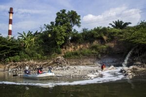 Indonesien, Plastik, Interview