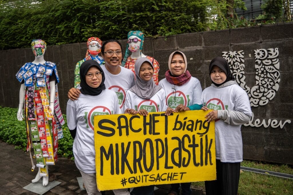 Indonesien, Plastik, Interview