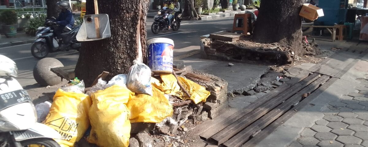 Indonesien, Bandung, Plastikmüll